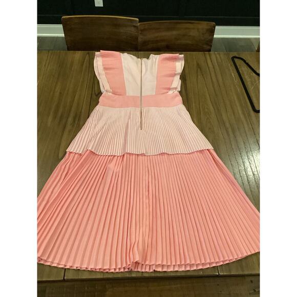 Emily Mccarthy Chloe Rose Petal Ruffle Pleated Short Sleeve Midi Dress S pink - Picture 9 of 12